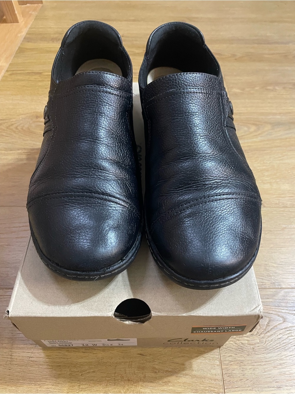 Clarks Collection women’s Black Leather Slip-On Shoes